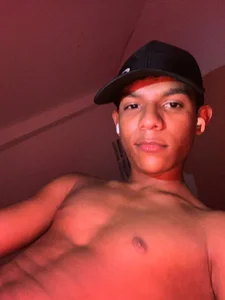 hi love wellcome de brandon_boycock  4 Imagens