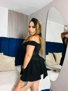 Mesmerizing 😏💎 de dakota_flame_cr  3 photos