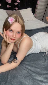 Essie_Fanning your little girl Foto