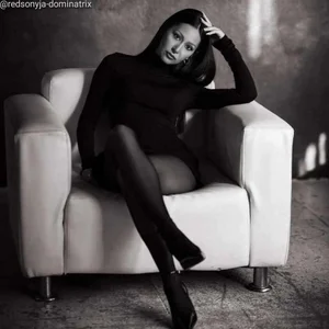 dominatrixredsonyja Me Bilde 4