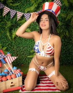 evelyn_23 July 4 Pic