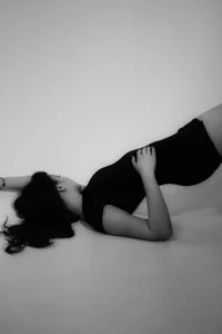 TheEmma Black and white Pic