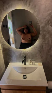 Zdjęcia kiana_cream Tits out 😈🍒😋:  2