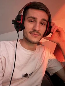 yoyoboy988のYoyoboyの 8枚の写真