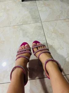 sweet_thalia_ Kiss my feet Hình 5