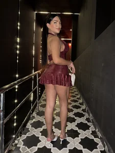 At the club de isabella1sexy Foto 4