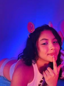 Paula_Teen_ Public Pic 6