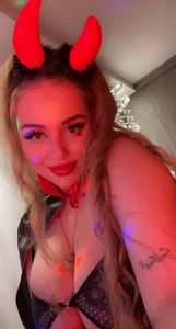 Alirawrz Halloween Pic 4