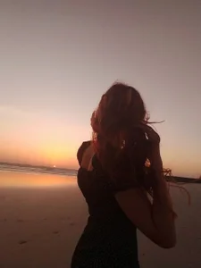 SallyDeniken Public Poză 2