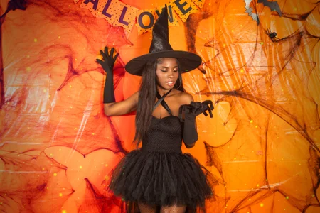 MonicaSchwartz This witch loves to lift things Foto 5