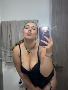 Sofii_n_Diego New costume🐰💋 Immagine  4