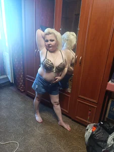 EllieLovee tits Pic 4