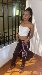 lia_4058 me Pic 5