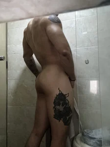 Giordano_Russo Shower time 😈 Poză 4