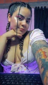 Sharon_hils Public Pic 5