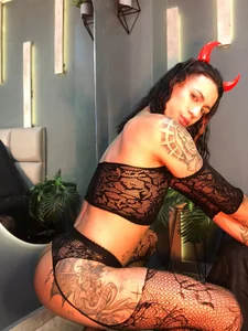 ArohomLester Your hot little devil 😈 صورة واحدة|ArohomLester Your hot little devil 😈 صورتان|ArohomLester Your hot little devil 😈  3 صور|ArohomLester Your hot little devil 😈  3 صورة