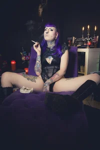 Purple_Coffin666のSmoking with Purple 💜 (Photos by pixtub)の 8枚の写真