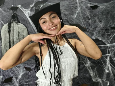 Sharonxt Public Pic 3