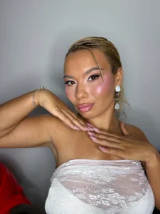 BlondeBambi Mee Pic 2
