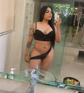 KATALINA_HOT_TS feeling beautiful.. photos in my shower.. come enjoy with me Bilde