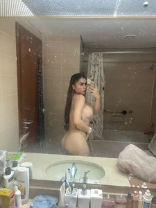 Supreme_Mistress Mirrorshot 사진