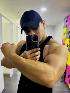 RoyConstance Public  6. fénykép