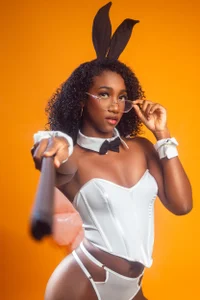 brianaduque Happy Easter beauties!🌈🐰 Pic 3