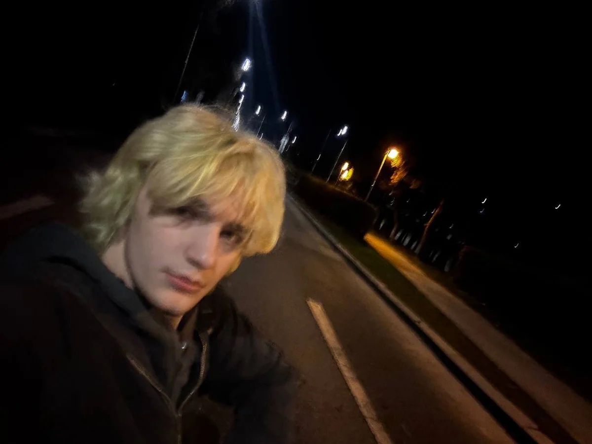 صور JameMiller الرائجة  69