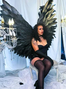 KatyraTaylor__ Fallen angel amateur 🪽 Foto 8