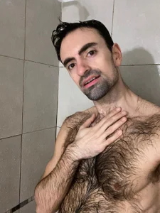 HairybutHorny Shower Invasion Foto 9