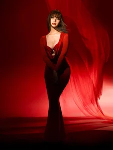 HeavenlyBlair DRIPPING IN RED! Pic 5