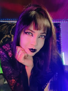 Lady_Roxane Just me 🖤 Pic 6
