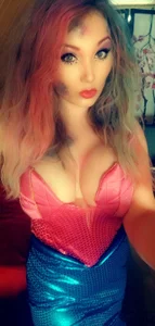 xNaughtyNataliのCosplaysの 3枚の写真