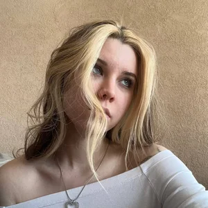 sofia_next_daddy Public Immagine  3