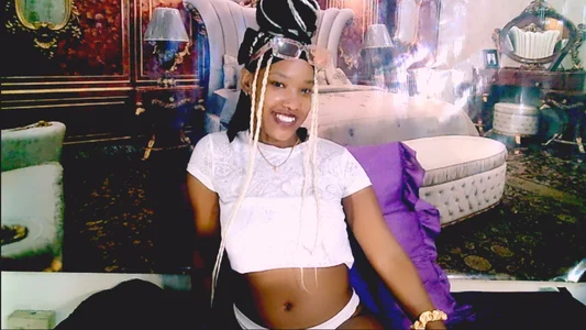 EroticSexyPrada Public Bilde 4