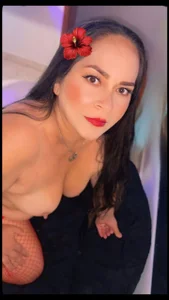 NicolTamara Very mischievous woman 圖片