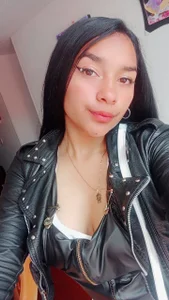 cloe_maisonn Public صورة واحدة|cloe_maisonn Public صورتان|cloe_maisonn Public  5 صور|cloe_maisonn Public  5 صورة