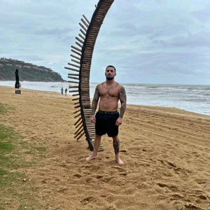 _DylanGreen Vietnam vacation টি ছবি