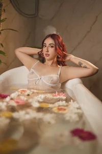 Emilywatsonn I wish bath 사진 7