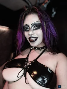Belladonna_trix Your succubus demon is hungry for you 😈💦💀🖤 Foto 2