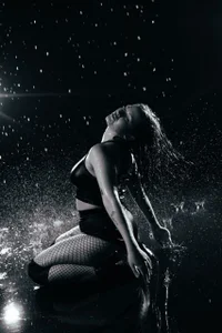 Lessie_ Public Hình