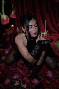 EviePhoenix Valentine’s Day On Fire 🐦  ‍🔥 Pic 3