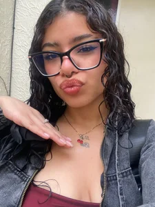 Issaa_Tyler Public Foto 2