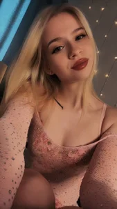 Cute_Hot_Student Public Pic 2