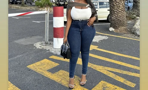 Zdjęcia Bustygoddess32 Public:  4