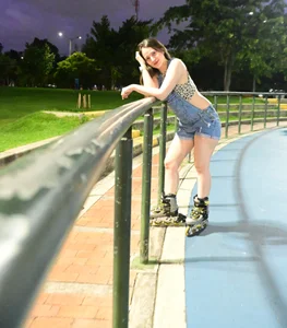 An adventure on skates od AmbeerWood_  snímek