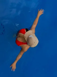 mia_roux1 day off Pic