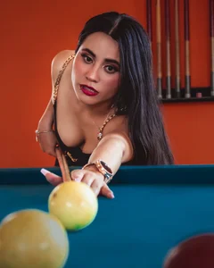 Brenda_Garcia “I want you to make me yours, even if it's over the phone.” 👄 Foto 5