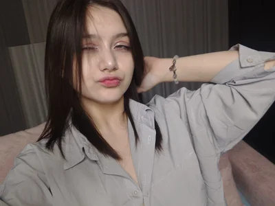 xxxnaughtyfoxyxxx who's this cutie pie Foto