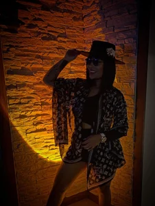 MaddyGray_ Elegant night Pic 4